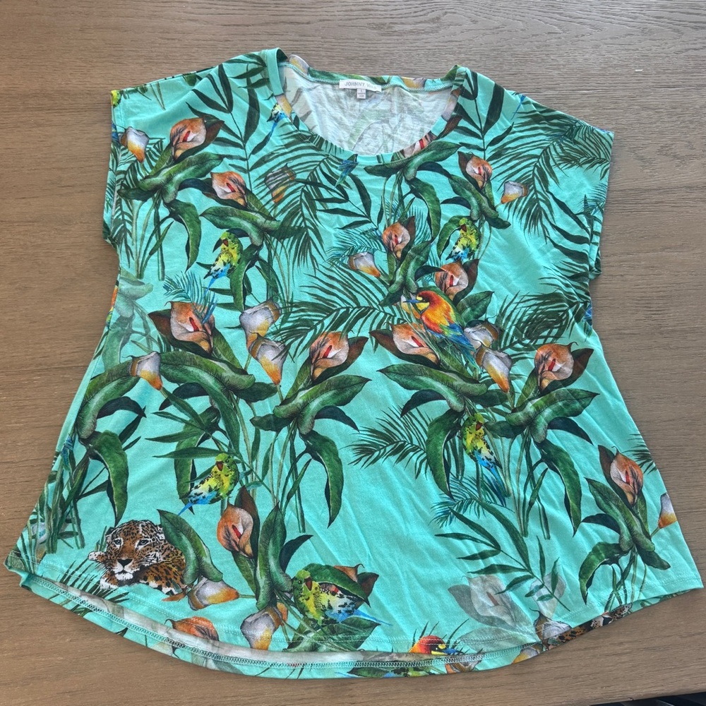 Johnny Was Taina Jungle Print Cap Sleeve Pajama Top, size large